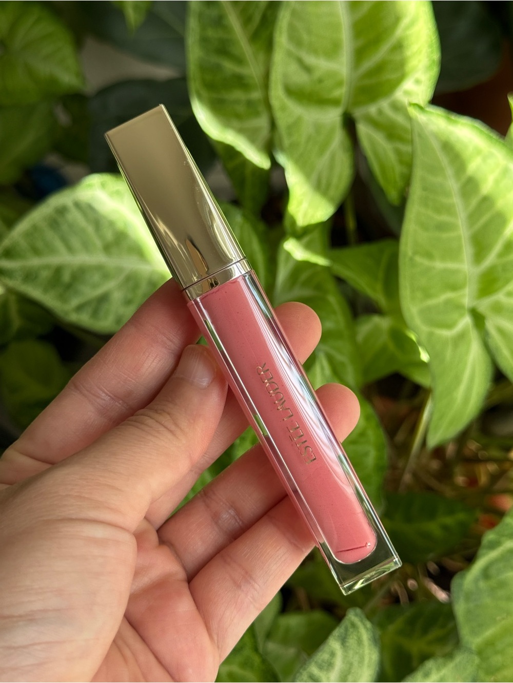 Estée Lauder Glossy Pout Tinted Lip Oil – Strawberry Milk (Light Pink) | New